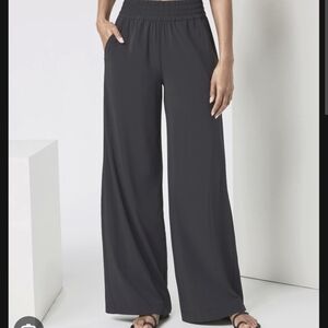 Vuori Women's Wide Leg Pants - Black